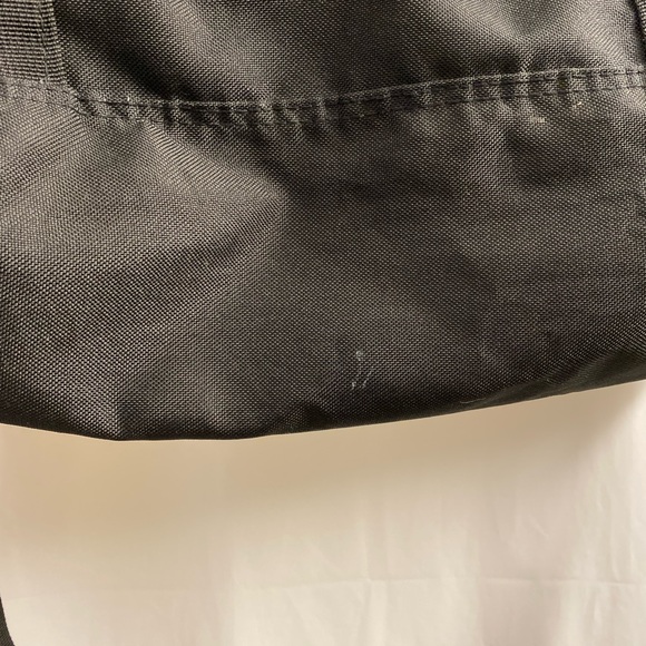 Roots Classic Black Shoulder/Cross Body Duffle Bag - Picture 5 of 9